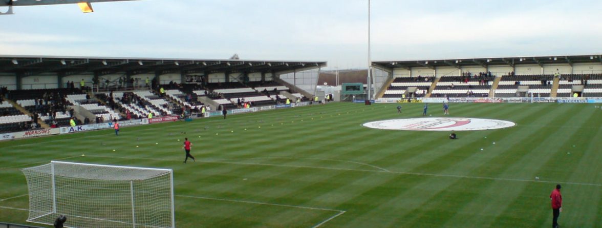 Euros tie on artificial pitch